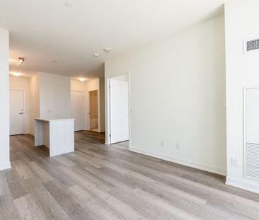 For Lease - 6 David Eyer Road Unit# 817, Richmond Hill, Ontario - Photo 1