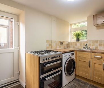 1 Bedroom - Photo 2
