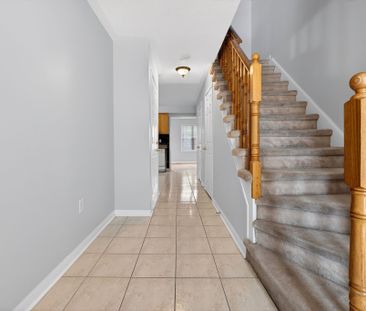 For Lease - 8 Toscana Drive, Whitby, Ontario - Photo 3