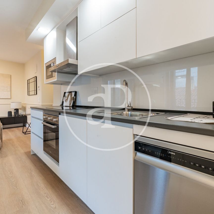 Flat for rent in Palacio (Madrid) - Photo 1