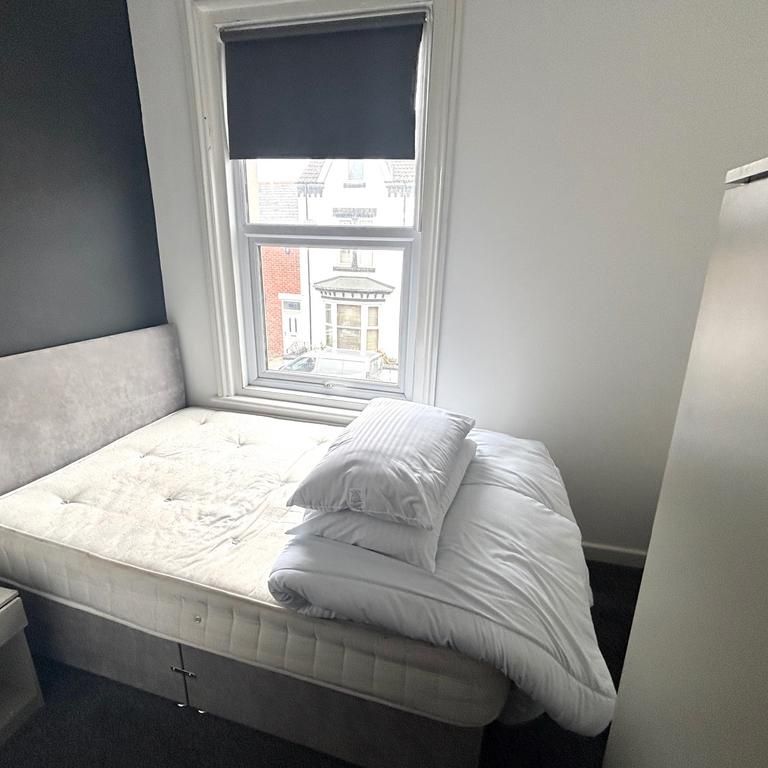 6 bedroom house share to rent - Photo 1