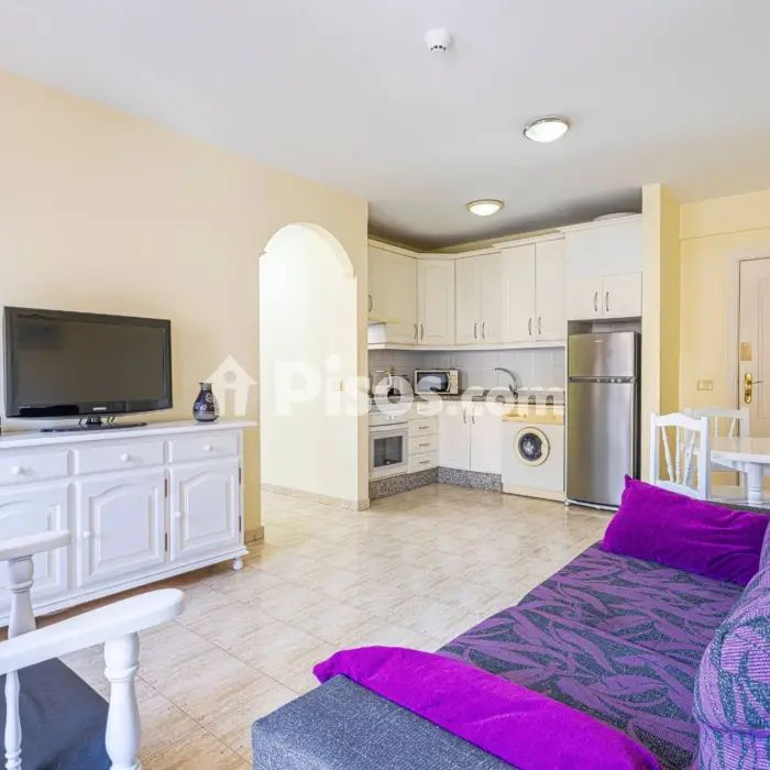 Apartamento en alquiler en Calle Finlandia, 5 - Photo 1