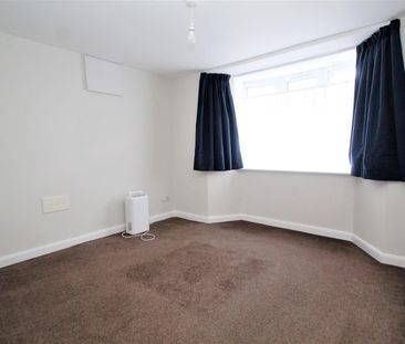 Totteridge Road, High Wycombe - Photo 2