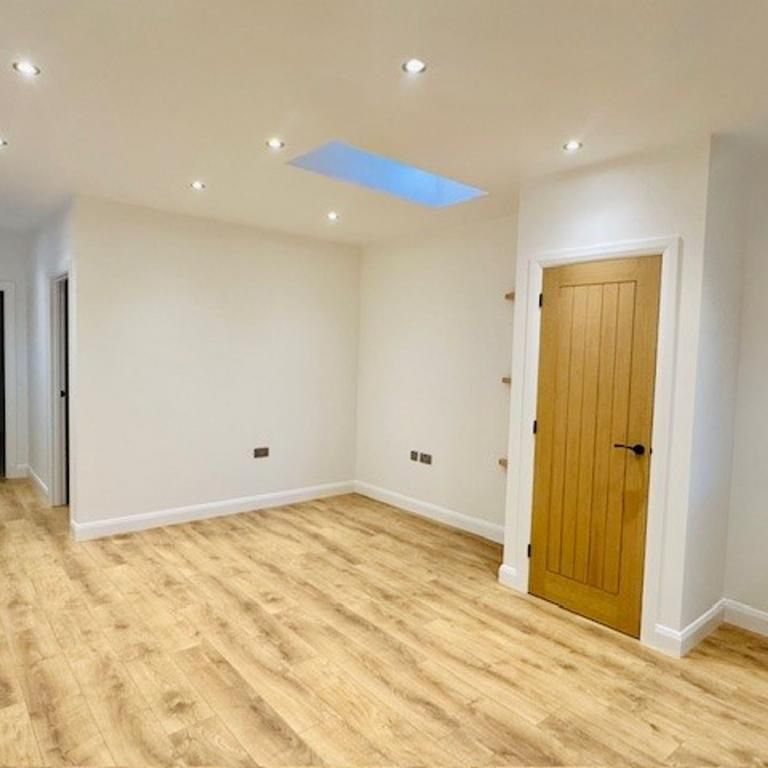 2 bedroom bungalow to rent - Photo 1