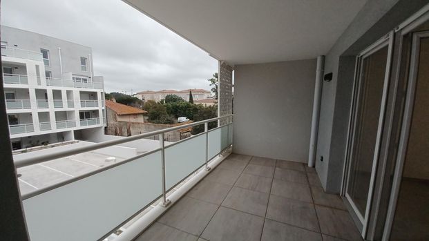 location Appartement T3 DE 62.98m² À ISTRES - Photo 1