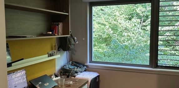 Studio Flat, Calton Road, EH8 - Photo 2