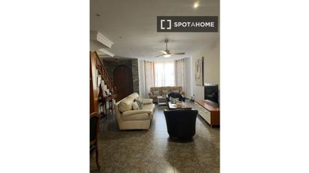5 room luxury Flat for rent in Valencia, Spain - Photo 2