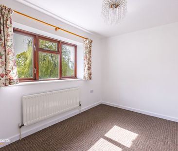 Adkinson Avenue, Dunchurch, Rugby - Photo 5