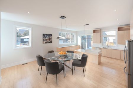 For Lease - 3279 Lakeshore Road, Burlington, Ontario - Photo 5