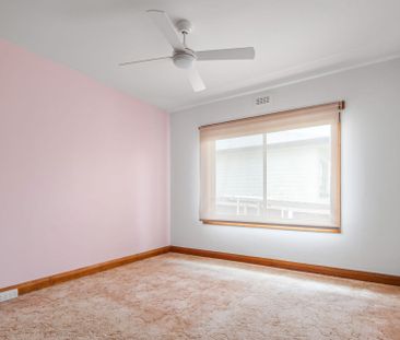 363 St Leonards Road - Photo 2