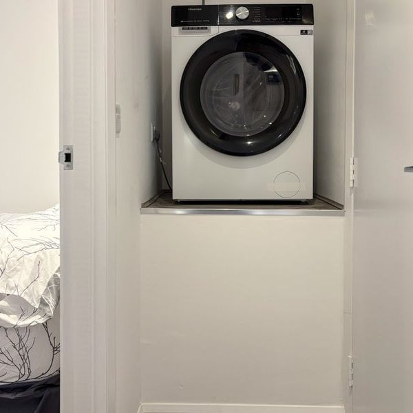 Studio Flat, Chichele Road, NW2 - Photo 1