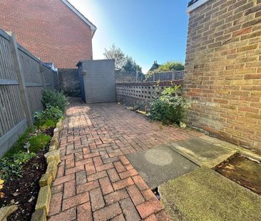 2 bedroom terraced house to rent - Photo 5