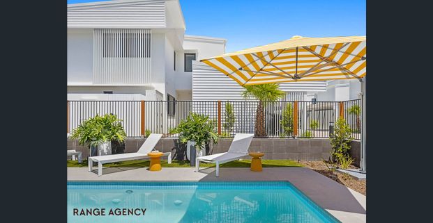 Brand new contemporary apartment in Noosaville - Photo 1