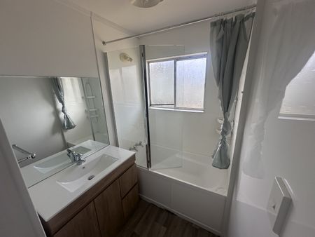 Two Bedroom Unit Ground Level - Photo 4