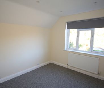 Mayford, Woking - Photo 4