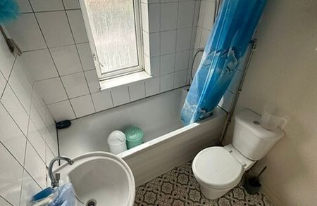 Parkes Hall Road, Dudley, DY1 3RW - Photo 3