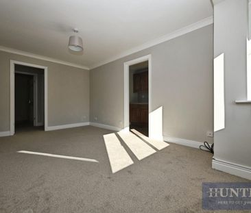 2 bedroom Flat To Let - Photo 6