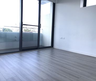 Timber Floor Apartment , For Lease Now!! - Photo 6