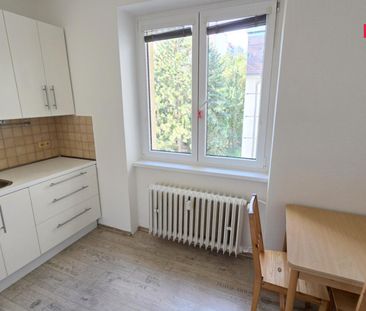 Pronájem bytu 2+1 65 m², Kladenská 540, Praha Vokovice - Photo 3