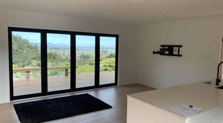 Three Bedroom House - Thames - Photo 2