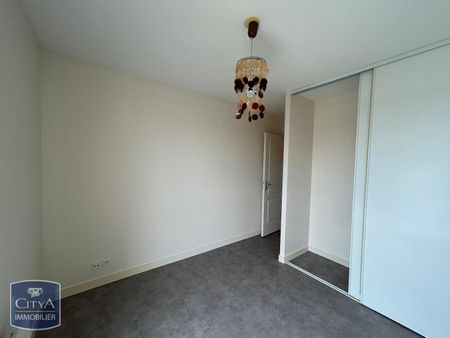 Location Appartement 2 pièces 45m² ST NAZAIRE 44600 - Photo 2