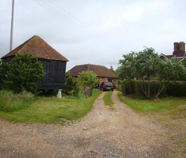 3 bedroom detached house to rent - Photo 3