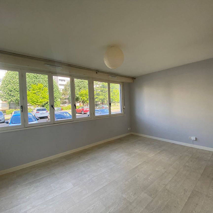 Location Appartement 1 pièce 25m² MONT ST AIGNAN 76130 - Photo 1