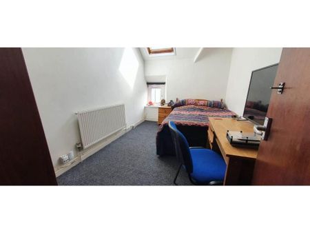 3 bedroom flat to rent - Photo 5