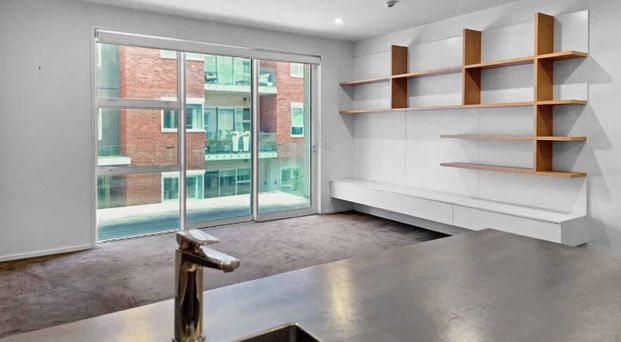 Grey Lynn - Spacious Apartment - 2 Bedrooms + Office - Photo 1