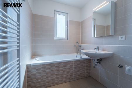 Pronájem bytu 1+kk v osobním vlastnictví 37 m², Nehvizdy - Fotografie 2