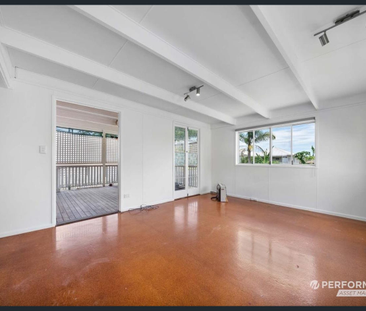 Classic Charm with Everyday Convenience - Photo 5