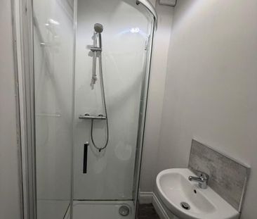 Apt 1, 20a, Upper English Street - Photo 6