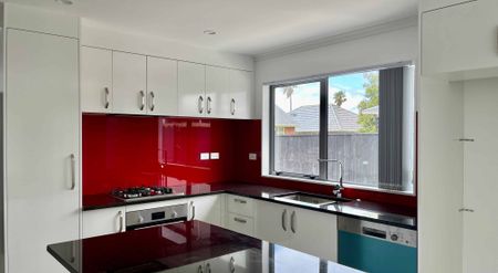 5 Bedrooms Tranquil River Side Retreat! - Photo 3