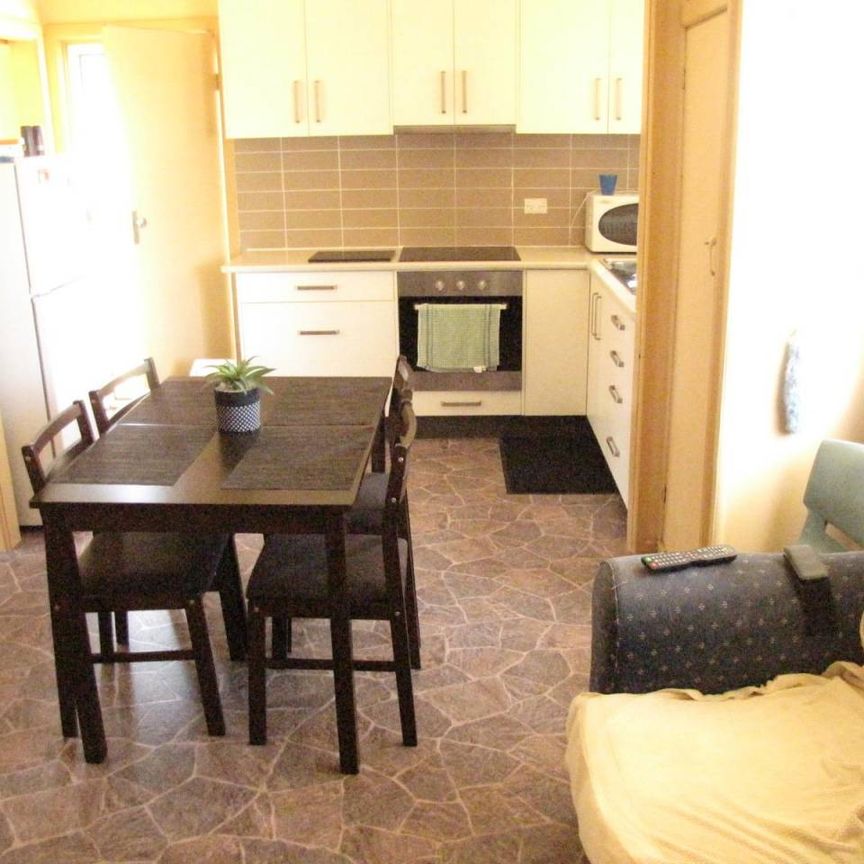 Neat and Tidy 3 Bedroom House - Photo 2