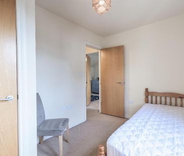 8 Manor Court, Moira, BT67 0TL - Photo 5