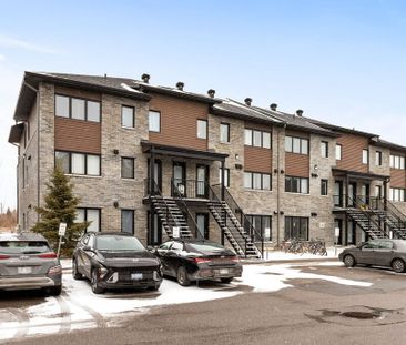 Superbe Grand 4 1/2 Fraichement Peinturé - Photo 2