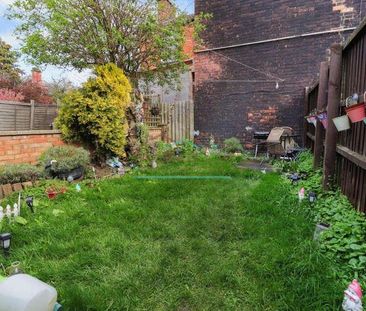 Wellingborough Road, Rushden, NN10 - Photo 2