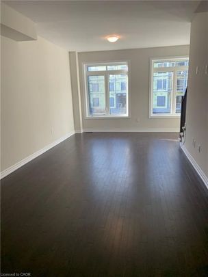 For Lease - 100 Hollywood Court, Waterloo, Ontario - Photo 1