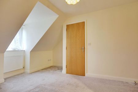 5 bedroom semi-detached house to rent - Photo 3