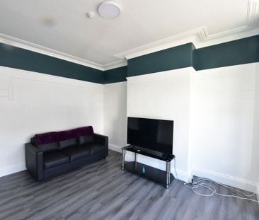 Hessle Avenue, Hyde Park - Photo 2
