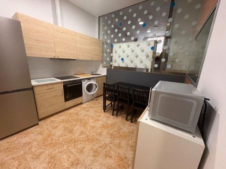 Piso de alquiler en Carrer D'enric Arderiu, Balàfia - Photo 3