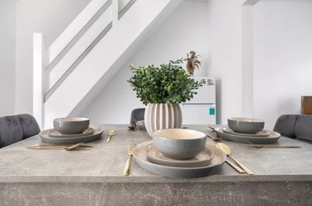 2 Bed Terraced House, Birkenhead, CH42 - Photo 4