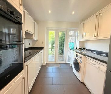 3 bedroom semi-detached house to rent - Photo 6