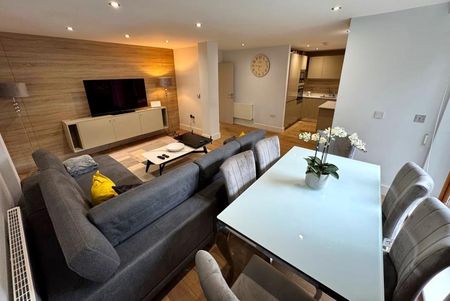 2 bedroom ground floor flat to rent - Photo 3