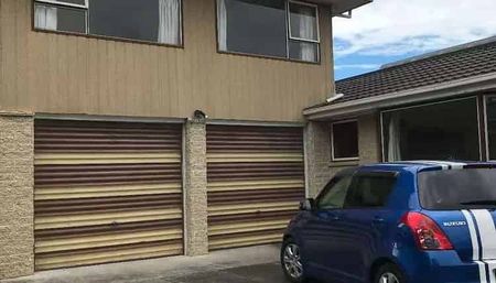 A home is highly sought after location - Photo 2