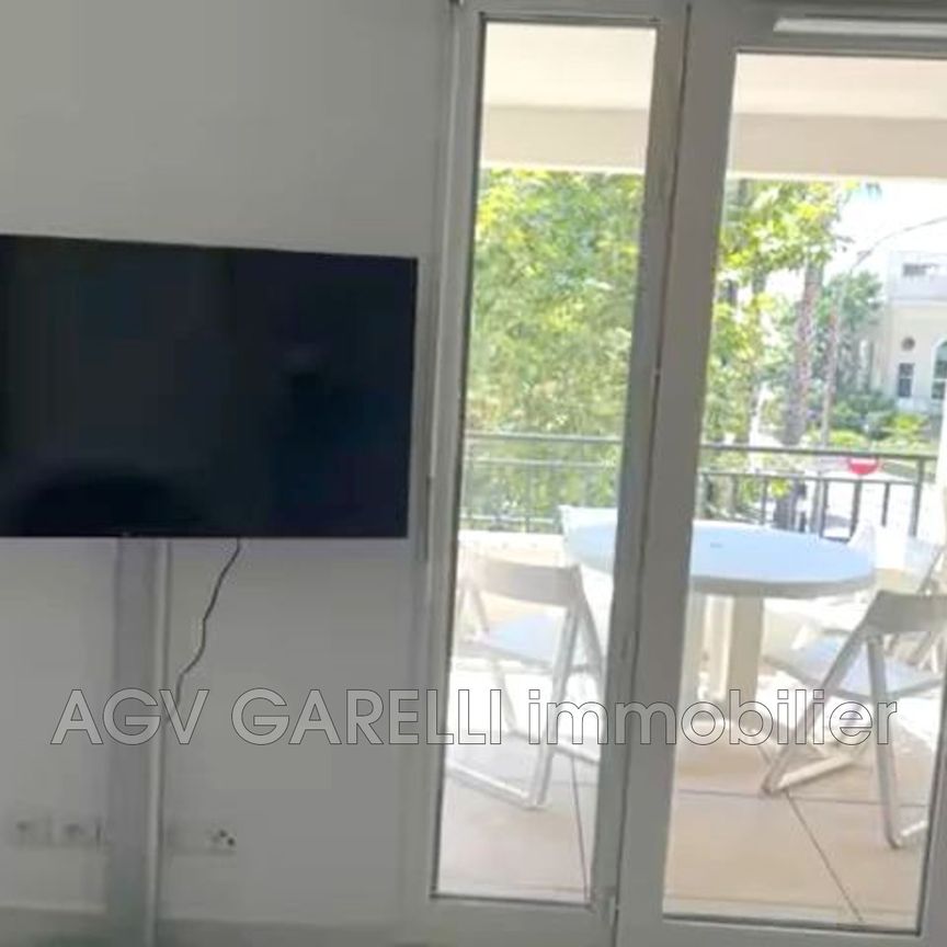 Location Appartement 2 pièces 43m² HYERES 83400 - Photo 1