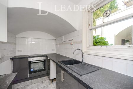 Studio to rent - Photo 5