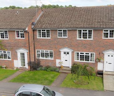 Church Road, Milford, Godalming, Surrey, GU8 - Photo 2