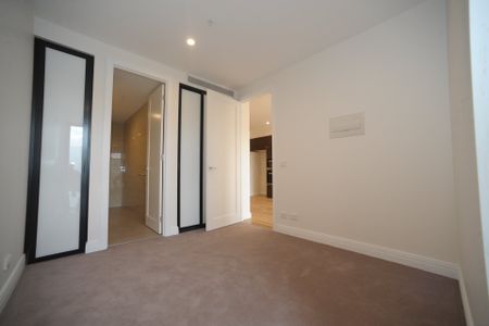 Convenient Location - Photo 2