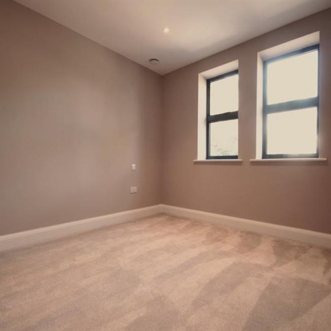 3 Bedroom Apartment To Let - Photo 1